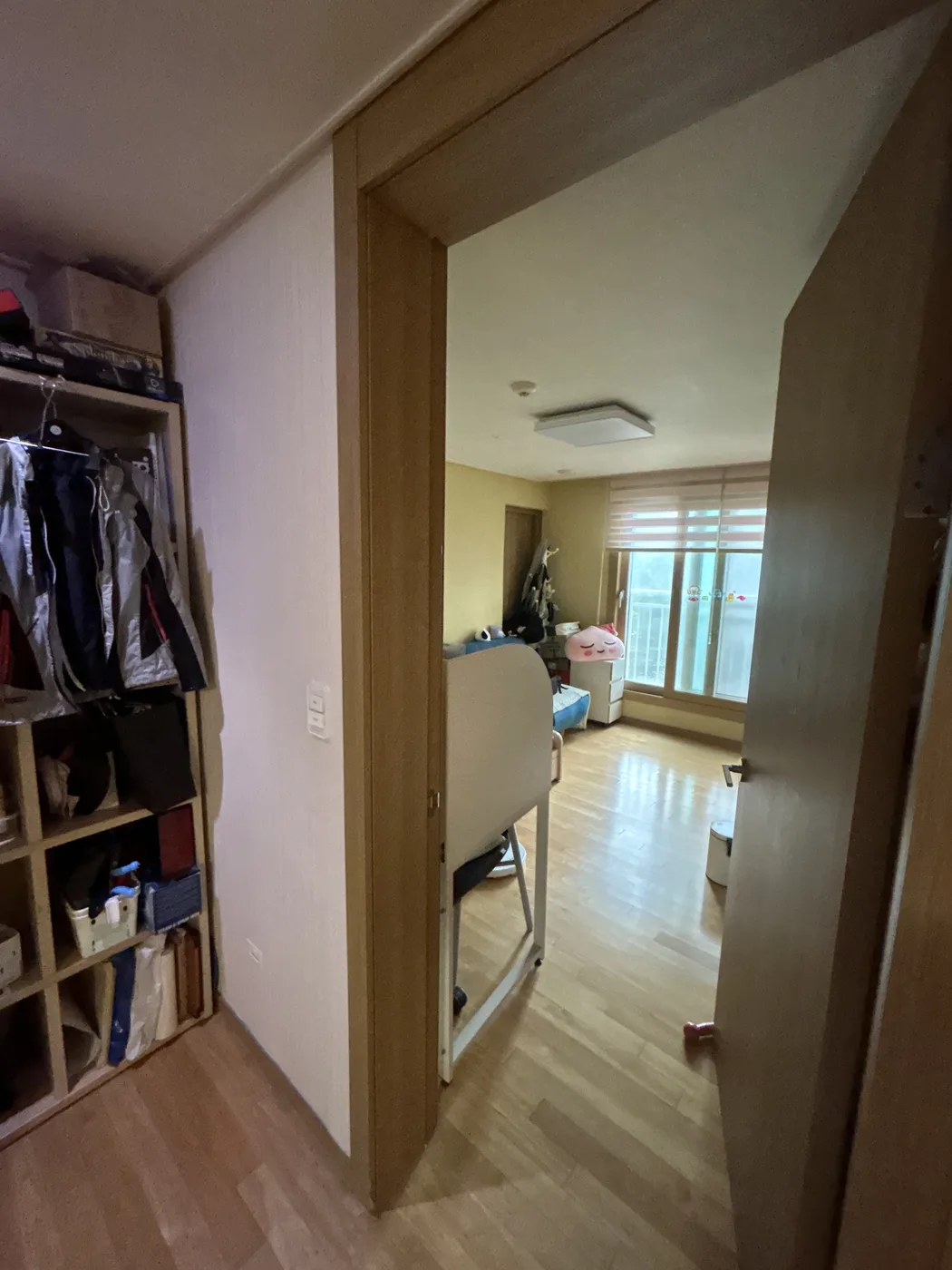 복원이 끝난 문틀